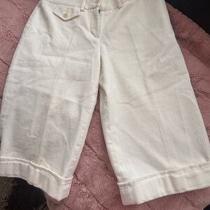 BCBGMaxAzria Cream Women's Bermudas